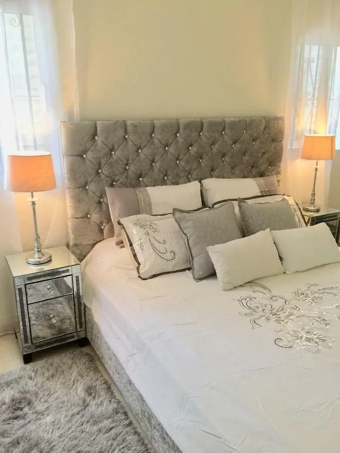 Amazing & Luxurious Golf,Sea,Lake,Mountain View Villa In Puerto Banus Marbella